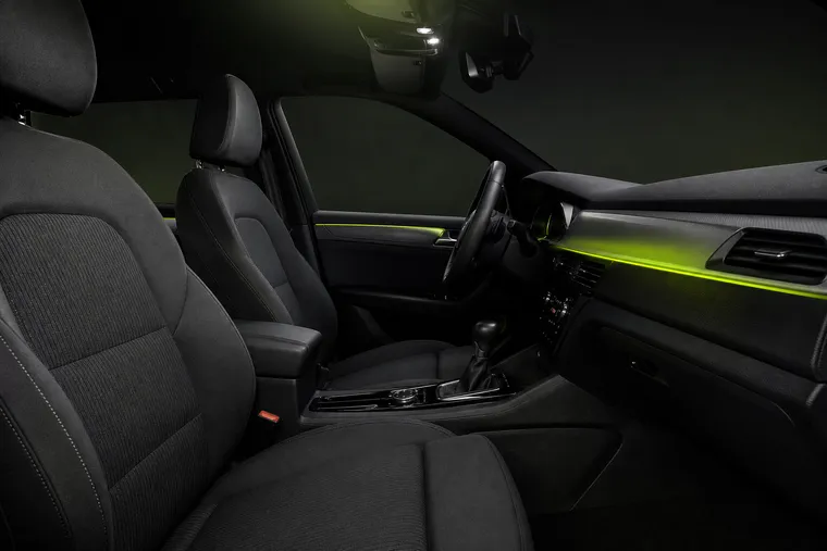 TOP 5 des astuces pour enlever une odeur de tabac froid dans une voiture d'occasion