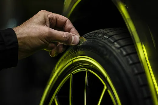 TOP 5 des astuces pour vérifier si ses pneus sont encore aux normes avant un contrôle technique